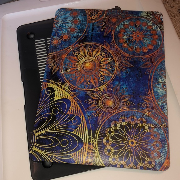 Accessories - Laptop Hard Shell Case